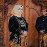 romantic-javanese-indonesian-wedding-couple_62669-435